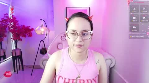 Snapshot of shady_bug chatting on March 24, 7:52 pm Shady online show from March 24, 7:52 pm