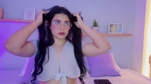 Snapshot of shainadavis chatting on January 14, 3:12 am Shaina online show from January 14, 3:12 am