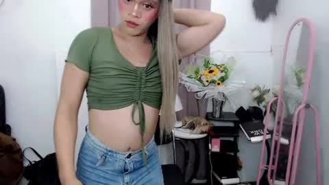 Snapshot of shaira_fucker chatting on June 20, 12:08 pm shaira_fucker online show from June 20, 12:08 pm
