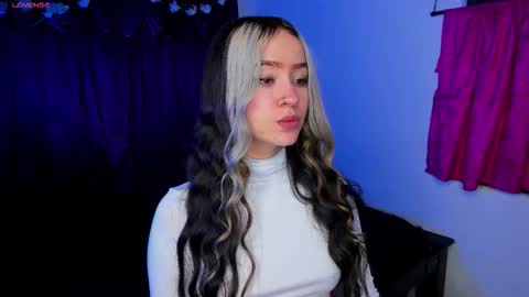 Snapshot of shairaclark_ chatting on March 25, 1:44 am Shaira Clark online show from March 25, 1:44 am