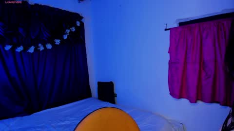 Snapshot of shairaclark_ chatting on April 1, 1:17 am Shaira Clark online show from April 1, 1:17 am