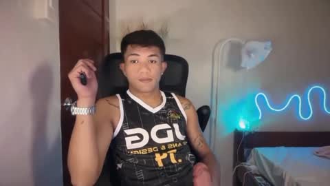 shake_raytow34 online show from June 5, 12:11 pm