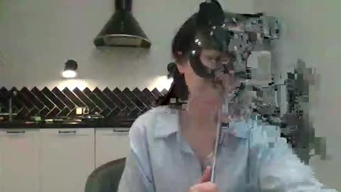 Snapshot of shakkethiass chatting on November 22, 8:52 pm TwerkingBitchh online show from November 22, 8:52 pm