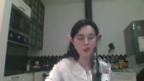 Snapshot of shakkethiass chatting on December 3, 9:13 pm TwerkingBitchh online show from December 3, 9:13 pm