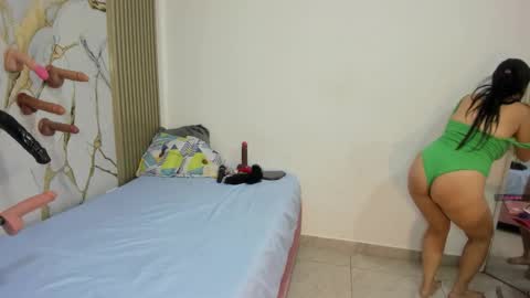 shalomexotic online show from December 2, 11:59 am