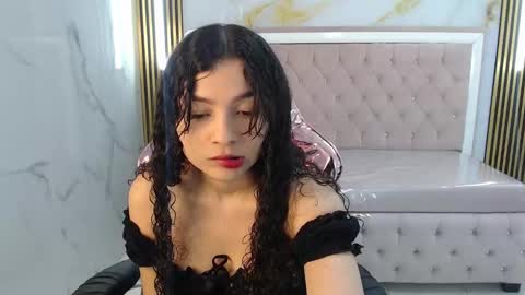 Shalon  online show from December 19, 1:07 pm