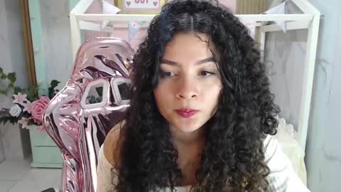 Shalon  online show from January 16, 11:16 pm