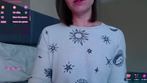 Shalynn online show from October 8, 5:10 pm