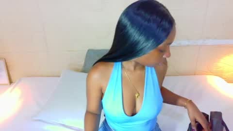 Snapshot of shamira_moore chatting on April 28, 8:25 pm Catalina online show from April 28, 8:25 pm