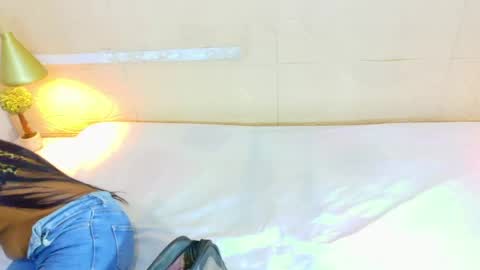Snapshot of shamira_moore chatting on May 20, 8:37 pm Catalina online show from May 20, 8:37 pm