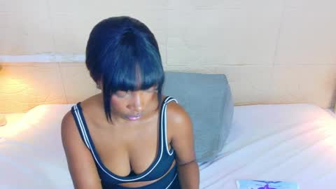 Snapshot of shamira_moore chatting on June 4, 9:54 pm Catalina online show from June 4, 9:54 pm