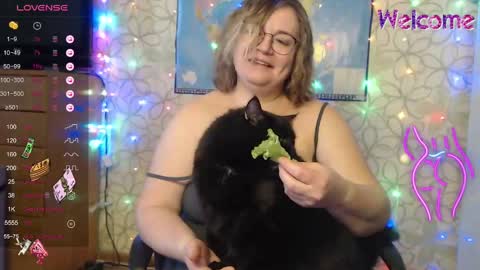 Snapshot of shamrock_069 chatting on January 15, 4:15 am shamrock_069 online show from January 15, 4:15 am