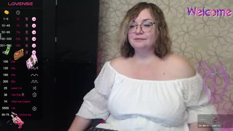 Snapshot of shamrock_069 chatting on February 11, 2:14 am shamrock_069 online show from February 11, 2:14 am