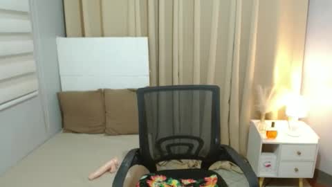 Snapshot of shanaiamiraclets chatting on February 28, 8:26 am miraclets online show from February 28, 8:26 am