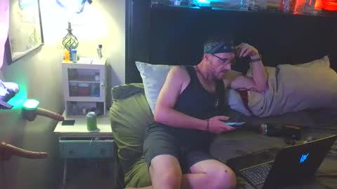 Snapshot of shane_and_shiloh chatting on February 19, 1:34 am Shane Shiloh online show from February 19, 1:34 am