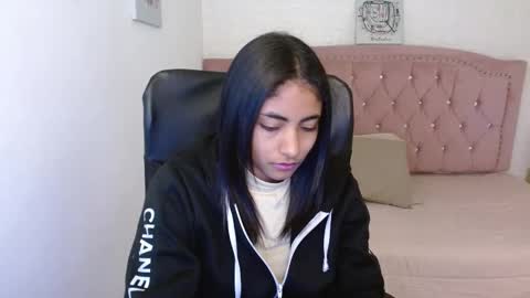 shanelle online show from March 12, 3:02 am