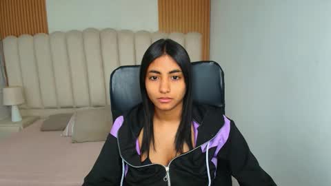 shanelle online show from February 7, 3:10 am