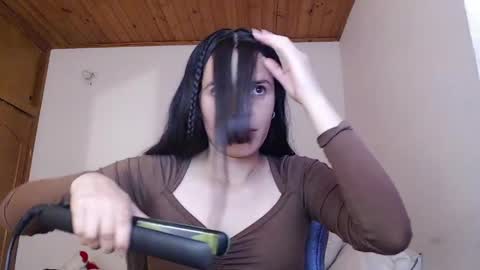 Snapshot of shanel_lozano chatting on May 31, 4:03 pm shanel_lozano online show from May 31, 4:03 pm