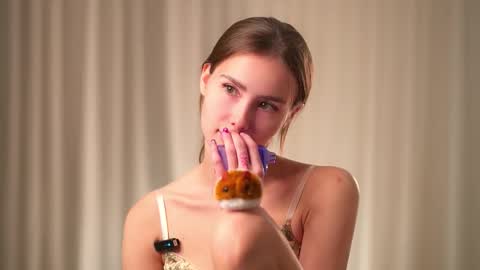 Emmy online show from October 20, 1:06 am