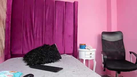 Snapshot of shanelle7 chatting on November 27, 2:08 pm shanelle7 online show from November 27, 2:08 pm