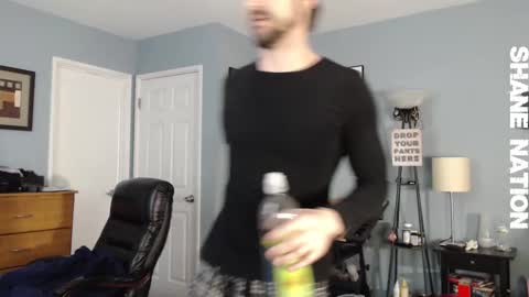 Snapshot of shanestickrod chatting on March 23, 6:45 pm shanestickrod online show from March 23, 6:45 pm