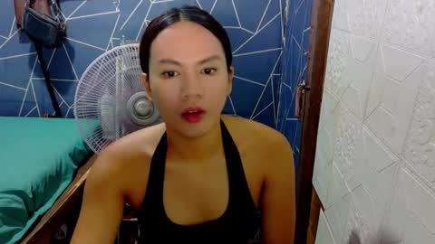 shanica_lee972385 online show from June 27, 11:48 am