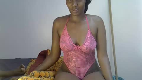 Snapshot of shanizzz chatting on April 20, 8:54 pm shanizz online show from April 20, 8:54 pm