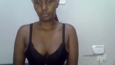Snapshot of shanizzz chatting on May 19, 4:24 pm shanizz online show from May 19, 4:24 pm