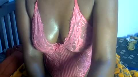 Snapshot of shanizzz chatting on June 13, 2:59 pm shanizz online show from June 13, 2:59 pm
