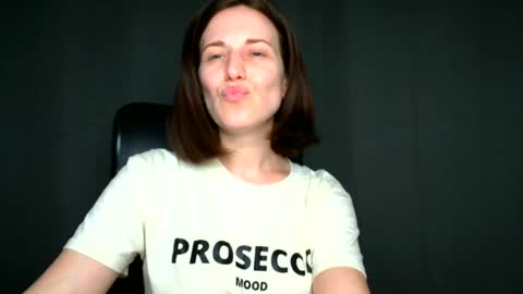Shannen online show from May 31, 8:10 am