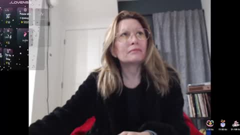 Snapshot of shannon07 chatting on March 23, 3:43 am Shannon07 online show from March 23, 3:43 am