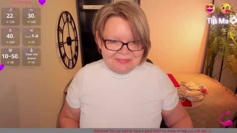Snapshot of shannonshine chatting on May 12, 5:04 am Shannon online show from May 12, 5:04 am