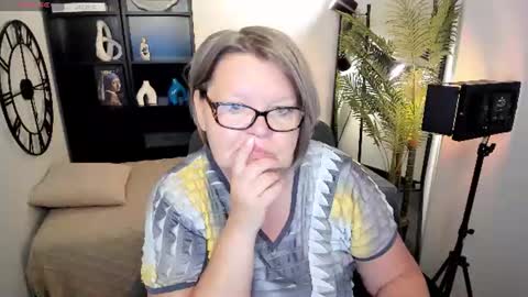 Shannon online show from July 18, 5:11 am