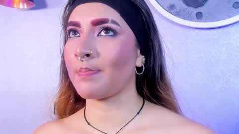 Shanntal  online show from November 5, 7:58 pm