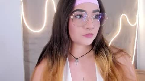 Snapshot of shanntal__ chatting on March 20, 8:03 pm Shanntal online show from March 20, 8:03 pm