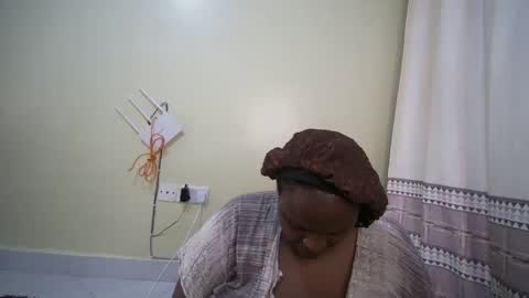 shanny_123 online show from October 27, 5:44 am