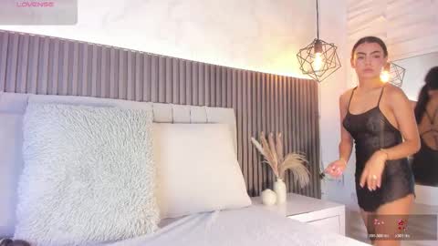 SHANON online show from October 28, 7:16 pm