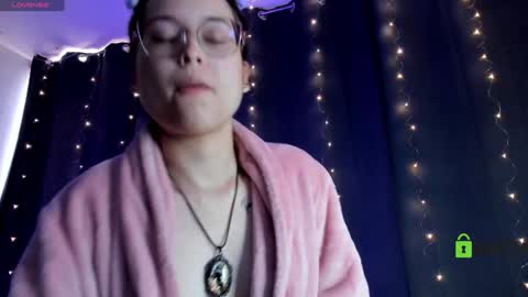 Snapshot of shantalcerezo chatting on January 12, 9:29 pm Cat-FOLLOWME and we talk IGshantal cerezo online show from January 12, 9:29 pm