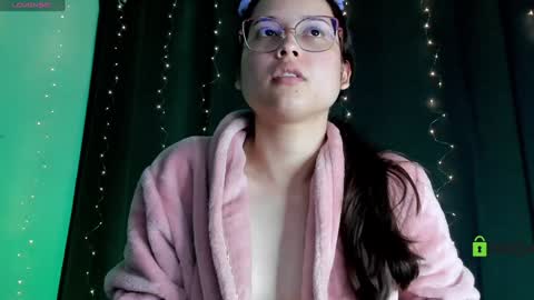 Snapshot of shantalcerezo chatting on January 26, 11:29 pm Cat-FOLLOWME and we talk IGshantal cerezo online show from January 26, 11:29 pm