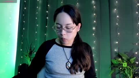 Snapshot of shantalcerezo chatting on February 5, 8:57 pm Cat-FOLLOWME and we talk IGshantal cerezo online show from February 5, 8:57 pm