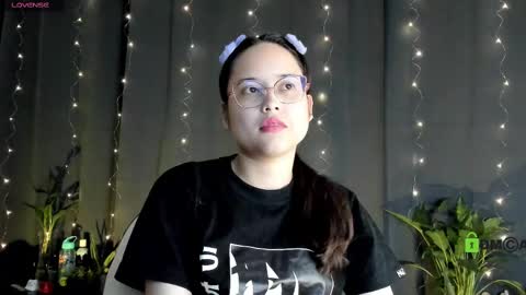 Snapshot of shantalcerezo chatting on February 12, 12:27 am Cat-FOLLOWME and we talk IGshantal cerezo online show from February 12, 12:27 am