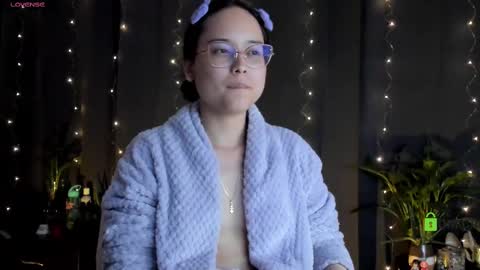 Snapshot of shantalcerezo chatting on February 17, 4:31 am Cat-FOLLOWME and we talk IGshantal cerezo online show from February 17, 4:31 am