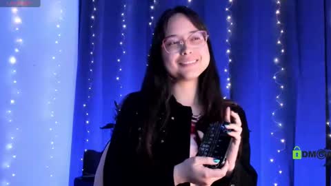 Snapshot of shantalcerezo chatting on March 5, 11:27 pm Cat-FOLLOWME and we talk IGshantal cerezo online show from March 5, 11:27 pm