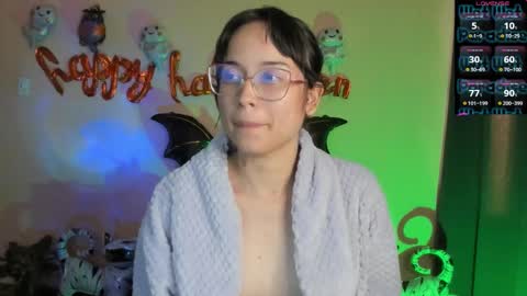 Snapshot of shantalcerezo chatting on October 21, 9:59 pm Cat-FOLLOWME and we talk IGshantal cerezo online show from October 21, 9:59 pm