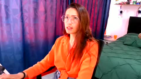 Snapshot of shantaldumont chatting on October 4, 5:00 pm shantaldumont online show from October 4, 5:00 pm