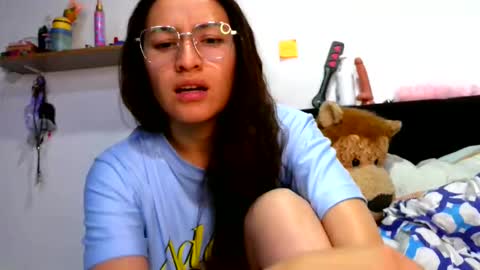 Snapshot of shantaldumont chatting on November 27, 5:09 am shantaldumont online show from November 27, 5:09 am