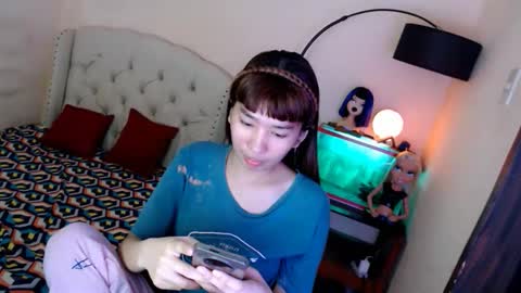 SHANTA FOX  s online show from November 5, 3:50 am