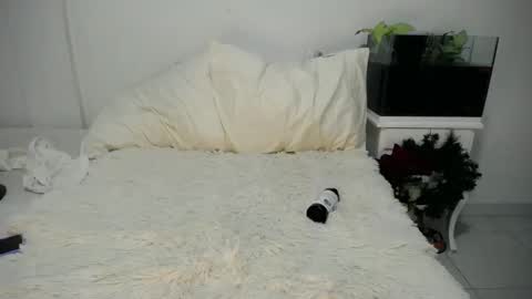 maria online show from December 4, 1:04 am