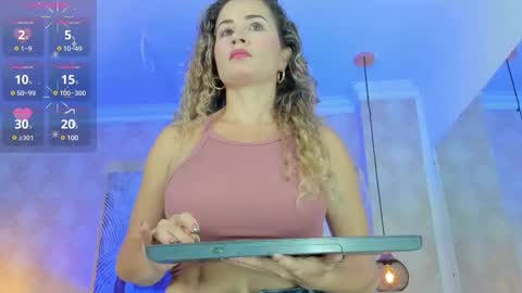 Snapshot of shantalll__ chatting on February 15, 10:55 am Shantal online show from February 15, 10:55 am