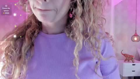 Snapshot of shantalll__ chatting on February 21, 11:01 am Shantal online show from February 21, 11:01 am